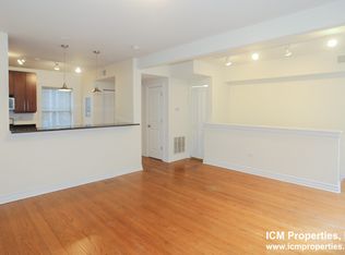 3800 N Sheffield Ave #1, Chicago, IL 60613