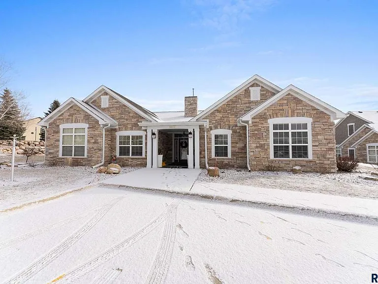 5600 E Eastbridge Pl — Photo 13