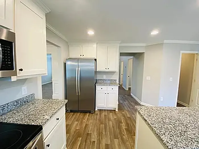 1945 Miller Lake Cir — Photo 18
