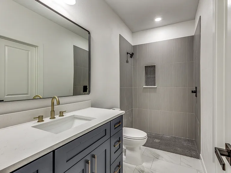 747 N Wilhite St — Photo 15