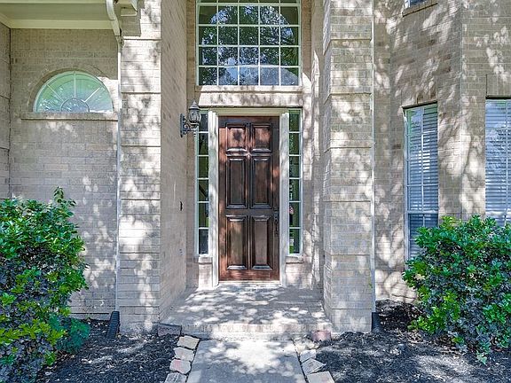 3rd image of 6411 Arroyo Hill Ct