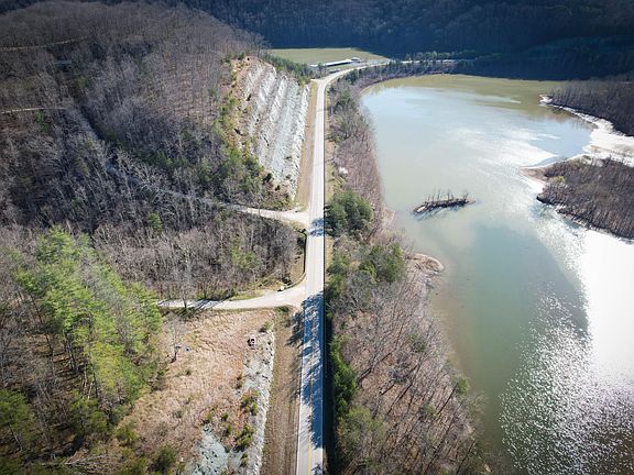 3rd image of 1 Running Ridge Rd