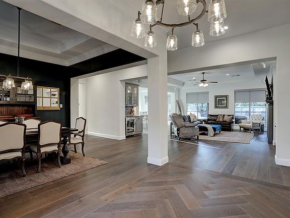 3rd image of 1110 Pine Hurst Ct