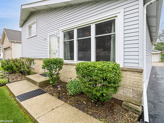 2nd image of 566 W Babcock Ave