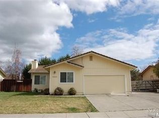 8582 Lark Dr, Cotati, CA 94931