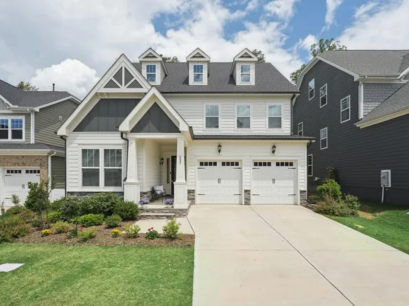 237 Emory Bluffs Dr, Holly Springs, NC 27540