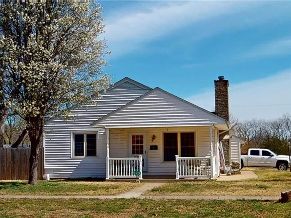 523 S College St, Nevada, MO 64772