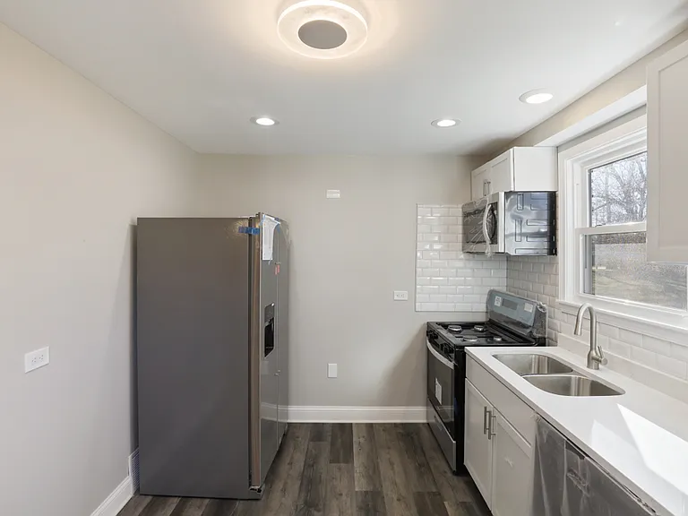7 Division St #3B — Photo 4