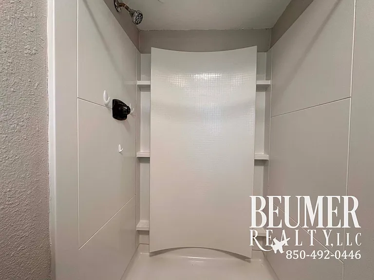 5078 Leeward Dr — Photo 14