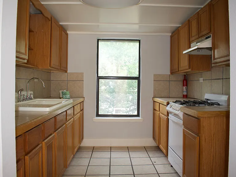 1632 W Olmos Dr #2 — Photo 8
