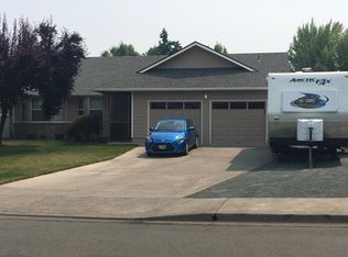 787 Delsie Dr, Grants Pass, OR 97527