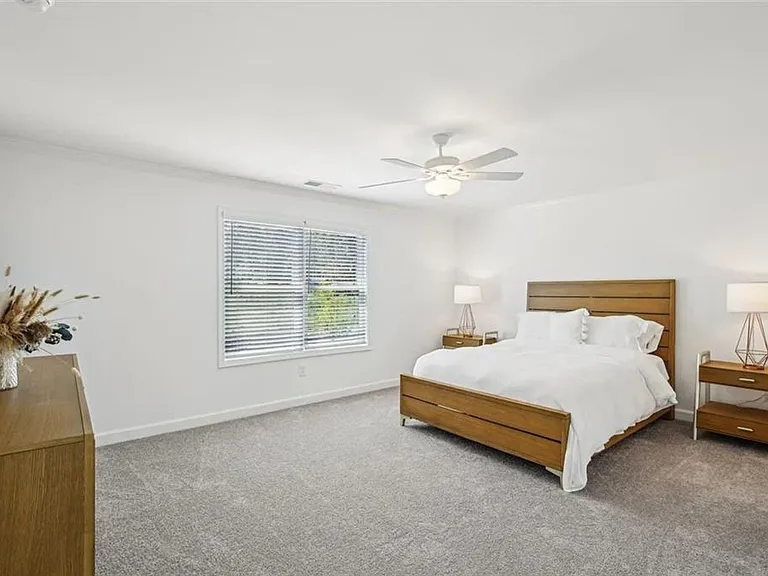5036 Woodland Hls — Photo 10