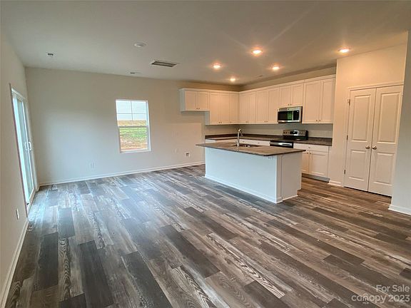 4th image of 122 Pumice Dr #52