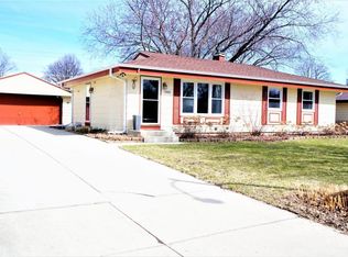 10432 W Goodrich Ave, Milwaukee, WI 53224