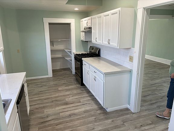 4th image of 4874-4876 Palm Ave #4874