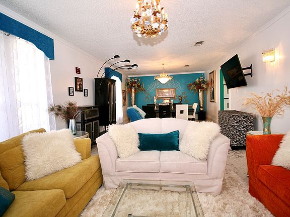 4th image of 2406 Monterrey Cir