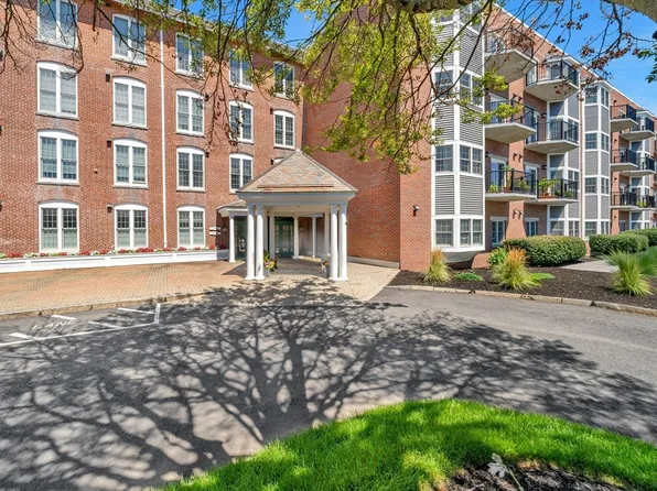 148 Main St APT A413, North Andover, MA 01845