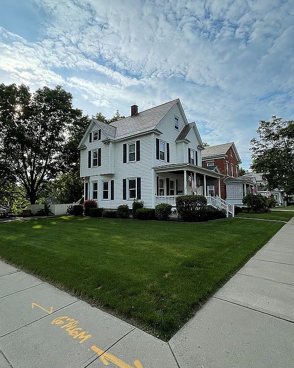 1st image of 2 Wing St