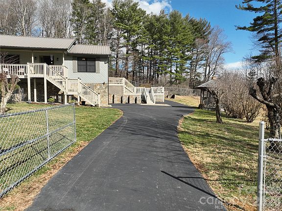 2nd image of 342 Mountain View Rd