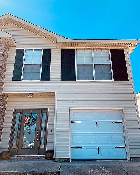 2nd image of 70A Carriage Ln #A