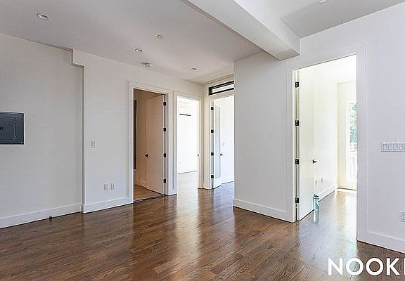 5th image of 1530 Putman Ave #1B