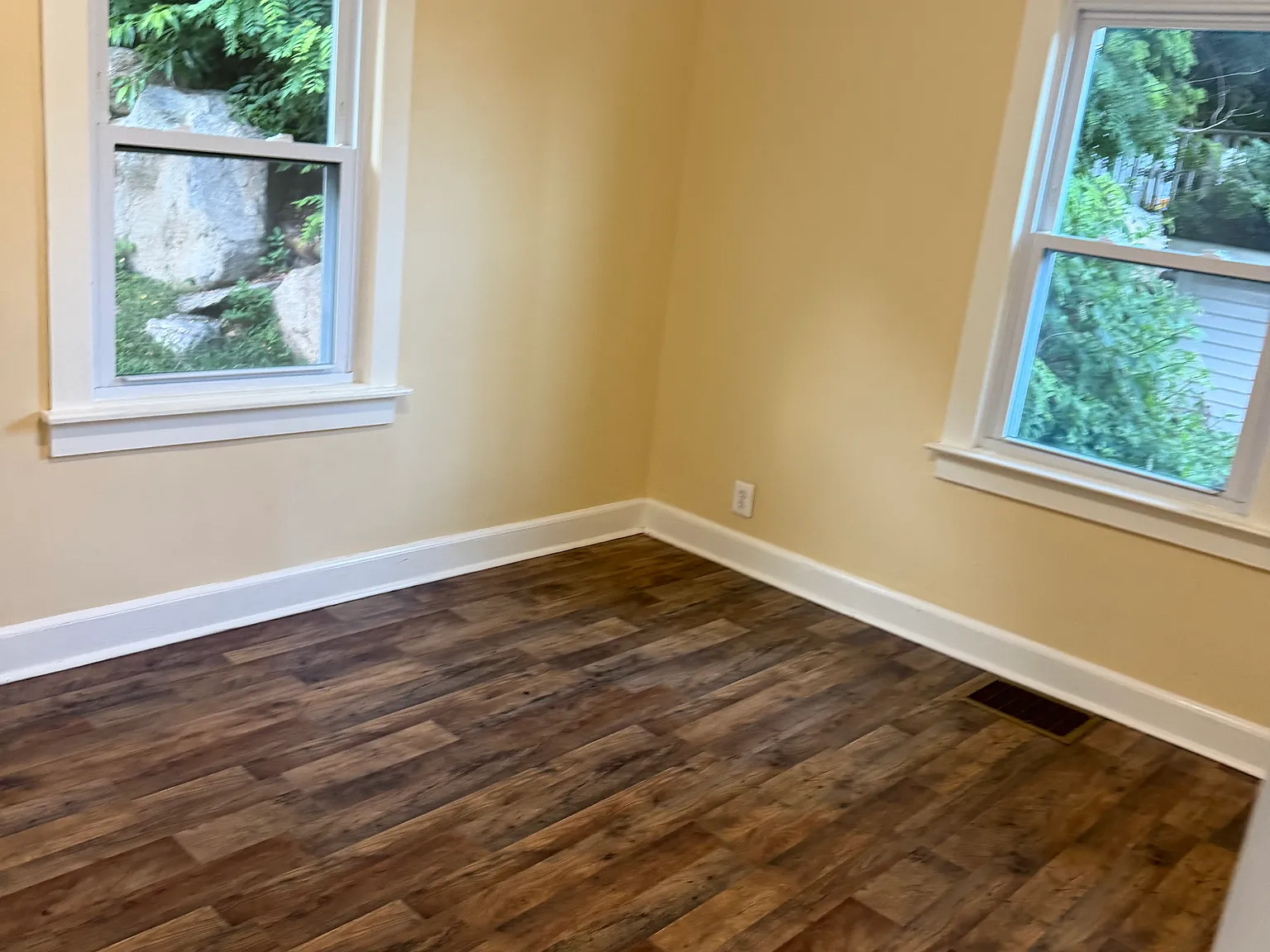 456 E Main St — Photo 3