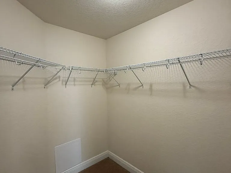 585 W Runyon Loop — Photo 10