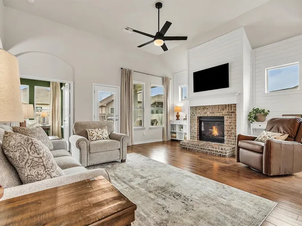 117 Fattoria Cv, Liberty Hill, TX 78642