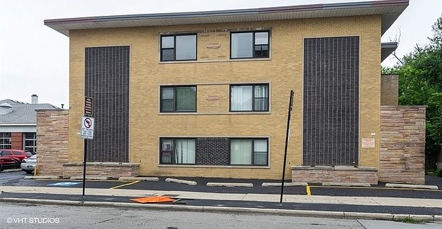 1st image of 5816 N Nagle Ave APT E