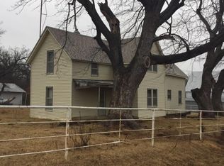 17524 202nd Rd, Winfield, KS 67156