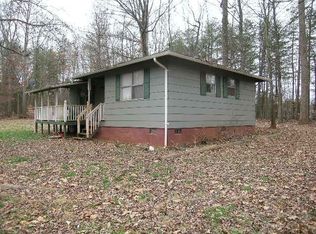 243 Granada Dr, Advance, NC 27006