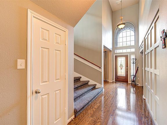 4th image of 2529 Mango Court