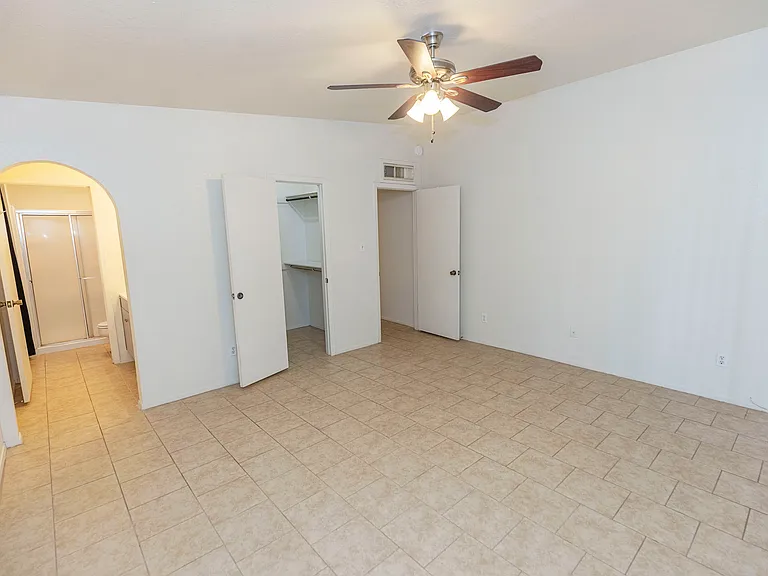 3030 Hillrise Dr — Photo 8