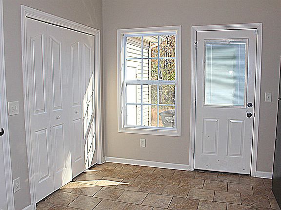 5th image of 1209 Ash Ridge Dr Unit A