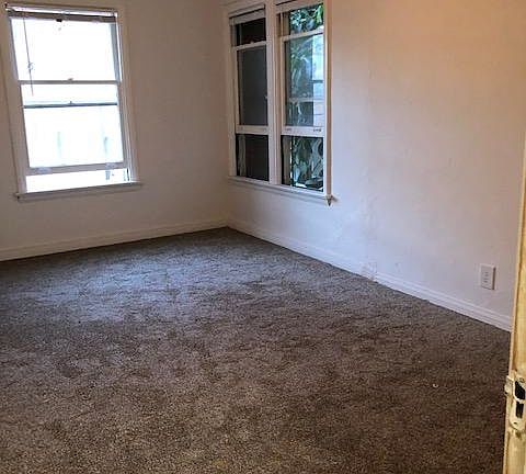 5th image of 621 S Dunsmuir Ave #403