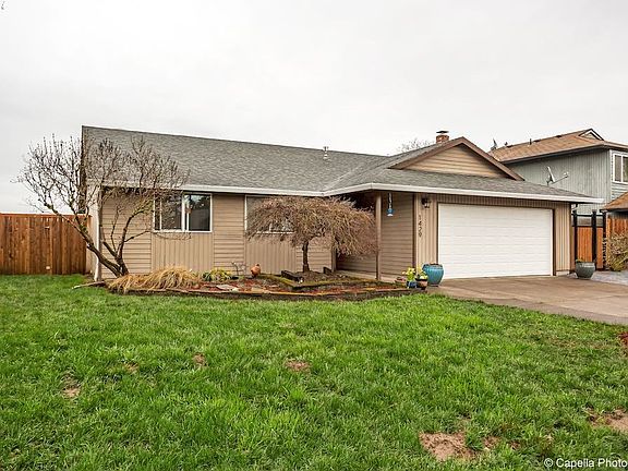 2nd image of 1429 SE Jacquelin Dr