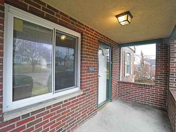 5th image of 7249 Clovernook Ave