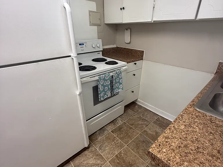 703 Parker St — Photo 10