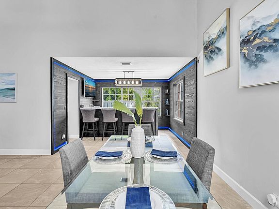 5th image of 305 Somerset Way
