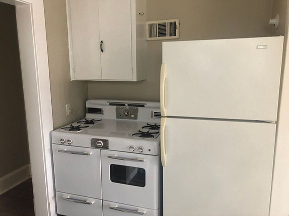 4th image of 814 W Wildwood Ave Floor 1