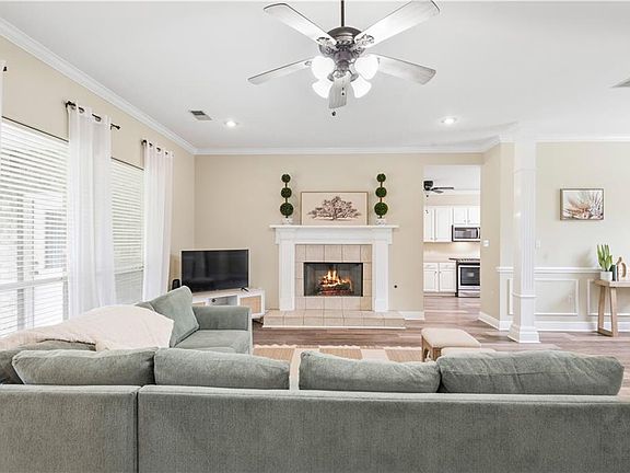 3rd image of 200 Gage Ct