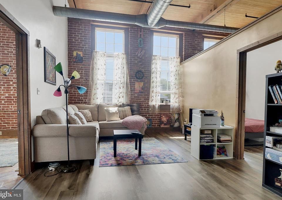 1st image of 600 N Hartley St APT 206