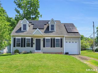 72 Durant Ter, Middletown, CT 06457