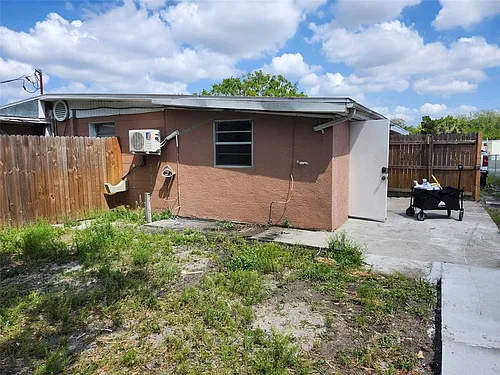 1315 Waikiki Way Photo 1