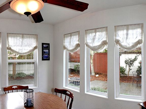 3rd image of 4405 Canonbury Ln SE