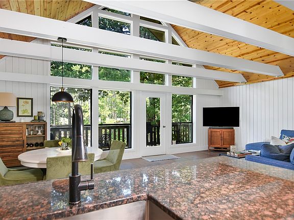 3rd image of 900 Captains Cove Ct Unit 2