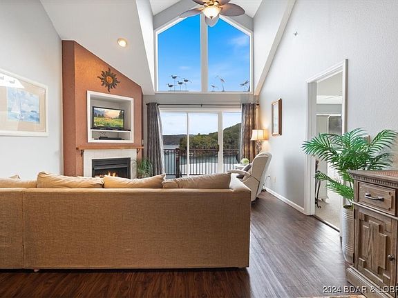 2nd image of 572 Clearwater Dr #4B