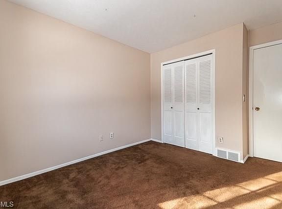 4th image of 219 Greenbriar Ct