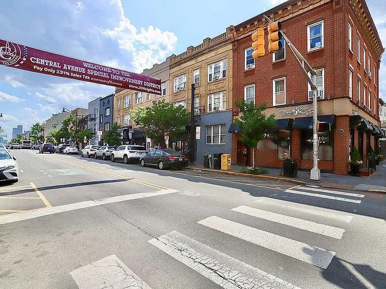502 Central Ave #B1 — Photo 14
