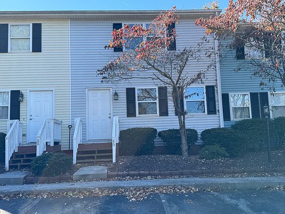 2nd image of 92 Park St
